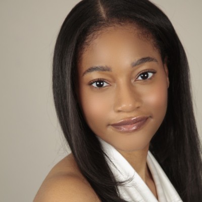 Headshot of Shayla Taylor